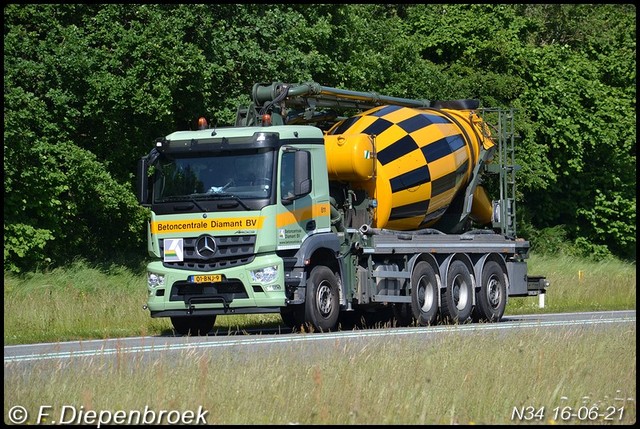 01-BNJ-9 MB MP4 Betoncentrale Diamant-BorderMaker Rijdende auto's 2021