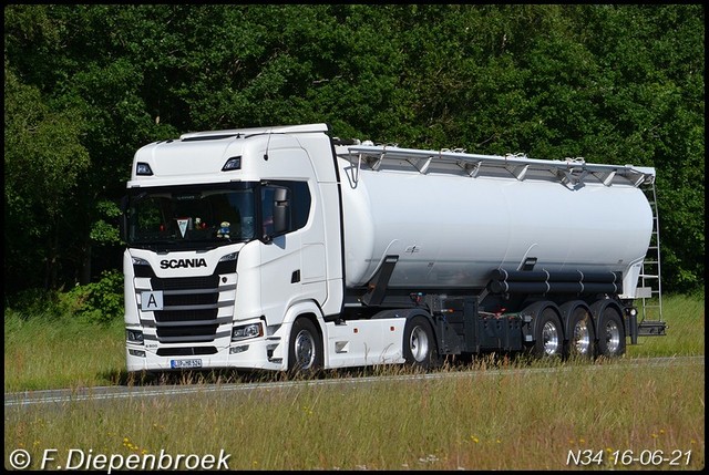 LIP MR 524 Scania S500-BorderMaker Rijdende auto's 2021