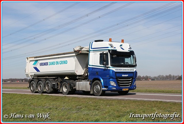 87-BGJ-4  E-BorderMaker Kippers Bouwtransport