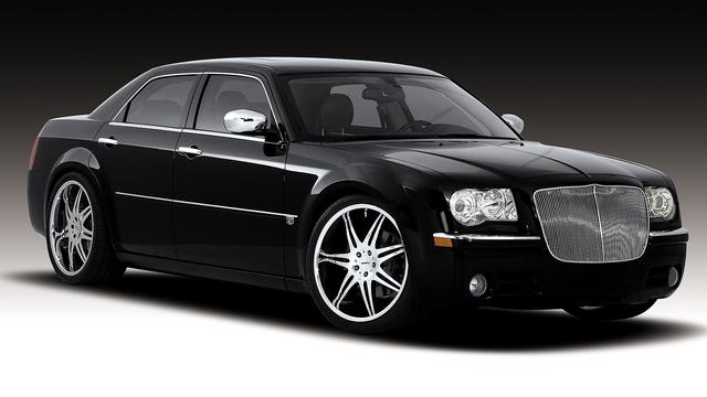 chrysler-300-2015-black-2 Portland Town Car & Limousine Service