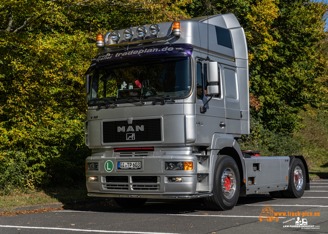 LKW-Youngtimer-Fahrt Hessen powered by www LKW Trucks Oldtimer Youngtimer Rundfahrt Hessen, Zwischenstop in Haiger bei Heinz ArbeitsbÃ¼hnen. #truckpicsfamily #oldschool