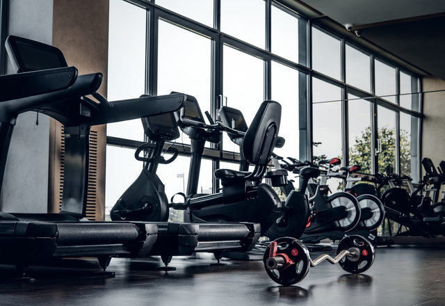 Commercial-Gym-Equipment-scaled best gym reviews