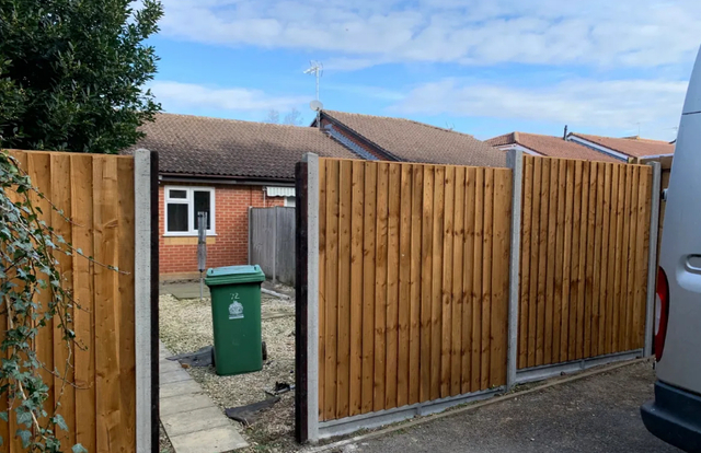 Fence Installation Picture Box