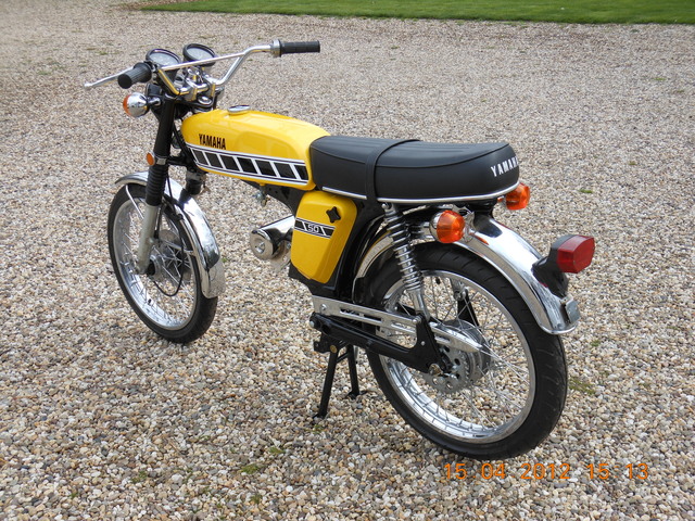 1976 DX Kenny Roberts spuitwerk klaar 003 1976  Kenny Roberts DX Competition Yellow LC