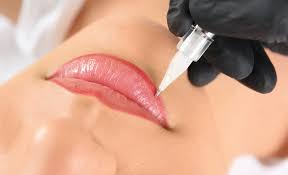 Lips Permanent Makeup Picture Box