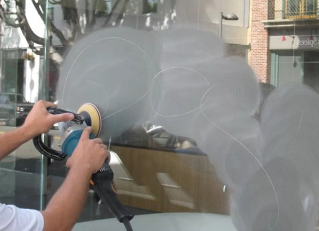 Choose The Best Auto Glass Repair In Denver, CO Picture Box