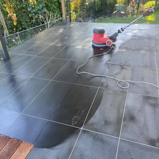 Pressure cleaning gold coast Picture Box