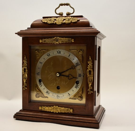 DTP Bracket Clock DTP Bracket Clock