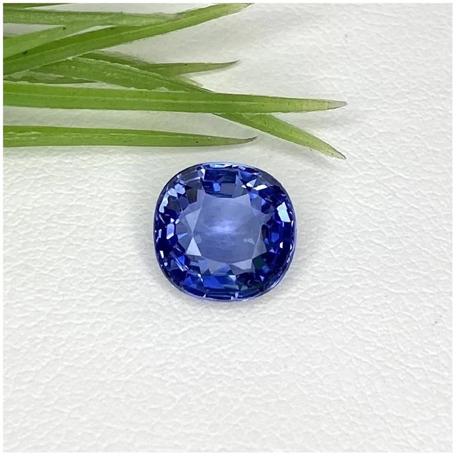 blue-sapphire-faceted-cushion-shape-loose-gemstone Picture Box