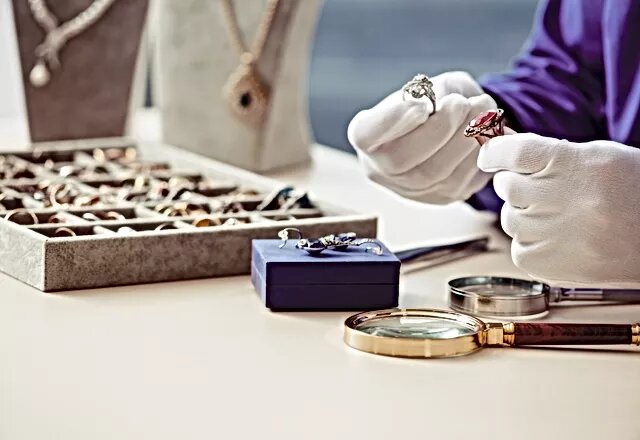 Gold Buyer Picture Box