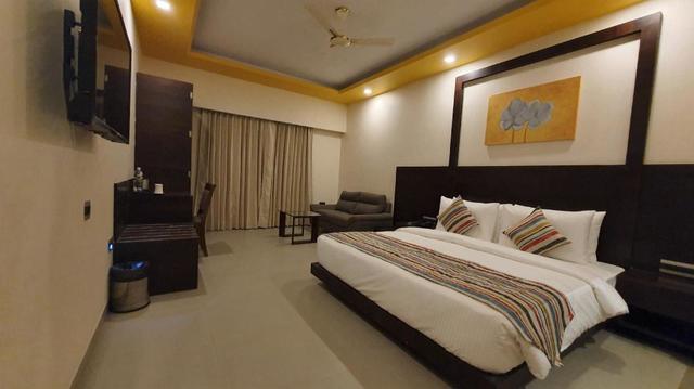 Hotel near baga beech Picture Box