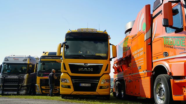 DSC04110 TRUCK MEETS AIRFIELD 2022 in ErndtebrÃ¼ck Schameder "Save the Date!" powered by www.truck-pics.eu & www.lkw-fahrer-gesucht.com