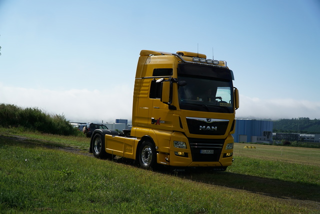 DSC05913 TRUCK MEETS AIRFIELD 2022 in ErndtebrÃ¼ck Schameder "Save the Date!" powered by www.truck-pics.eu & www.lkw-fahrer-gesucht.com