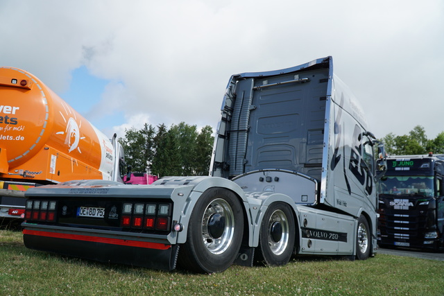 DSC05984 TRUCK MEETS AIRFIELD 2022 in ErndtebrÃ¼ck Schameder "Save the Date!" powered by www.truck-pics.eu & www.lkw-fahrer-gesucht.com