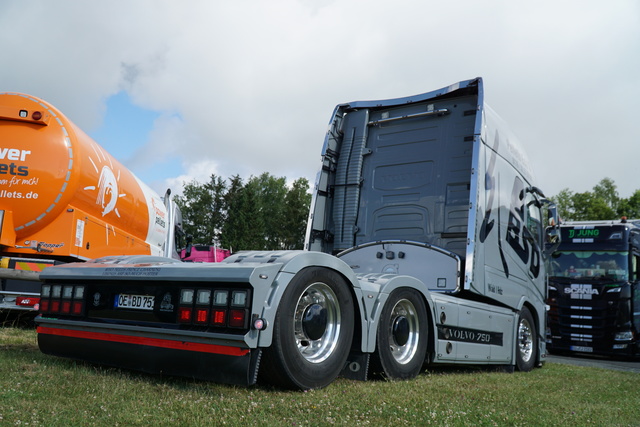 DSC05986 TRUCK MEETS AIRFIELD 2022 in ErndtebrÃ¼ck Schameder "Save the Date!" powered by www.truck-pics.eu & www.lkw-fahrer-gesucht.com