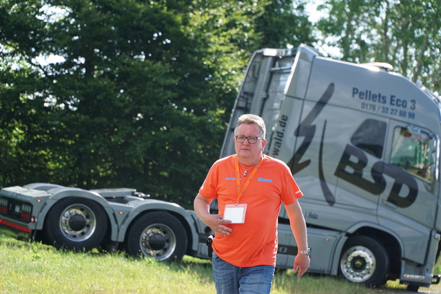 DSC06004 TRUCK MEETS AIRFIELD 2022 in ErndtebrÃ¼ck Schameder "Save the Date!" powered by www.truck-pics.eu & www.lkw-fahrer-gesucht.com