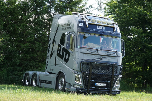 DSC06016 TRUCK MEETS AIRFIELD 2022 in ErndtebrÃ¼ck Schameder "Save the Date!" powered by www.truck-pics.eu & www.lkw-fahrer-gesucht.com