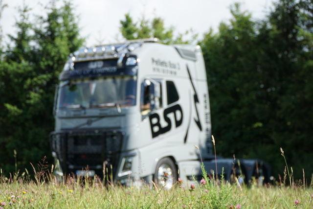 DSC06023 TRUCK MEETS AIRFIELD 2022 in ErndtebrÃ¼ck Schameder "Save the Date!" powered by www.truck-pics.eu & www.lkw-fahrer-gesucht.com