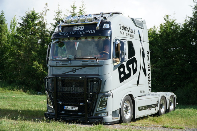 DSC06041 TRUCK MEETS AIRFIELD 2022 in ErndtebrÃ¼ck Schameder "Save the Date!" powered by www.truck-pics.eu & www.lkw-fahrer-gesucht.com