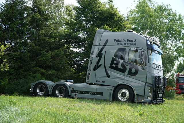 DSC06072 TRUCK MEETS AIRFIELD 2022 in ErndtebrÃ¼ck Schameder "Save the Date!" powered by www.truck-pics.eu & www.lkw-fahrer-gesucht.com