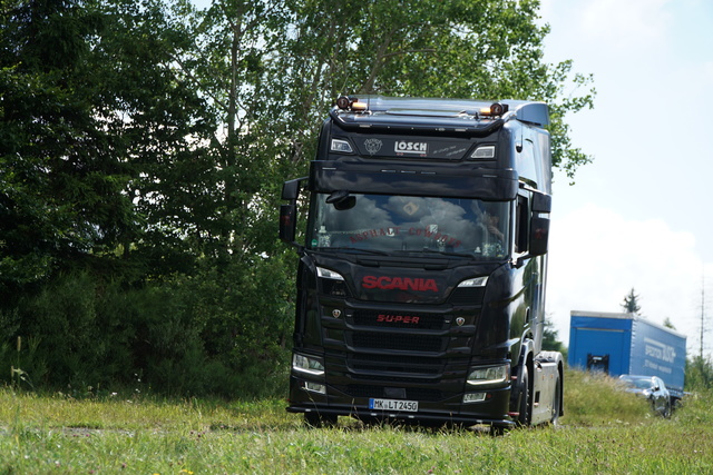 DSC06124 TRUCK MEETS AIRFIELD 2022 in ErndtebrÃ¼ck Schameder "Save the Date!" powered by www.truck-pics.eu & www.lkw-fahrer-gesucht.com