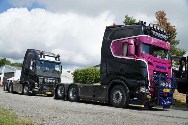 DSC06137 TRUCK MEETS AIRFIELD 2022 in ErndtebrÃ¼ck Schameder "Save the Date!" powered by www.truck-pics.eu & www.lkw-fahrer-gesucht.com