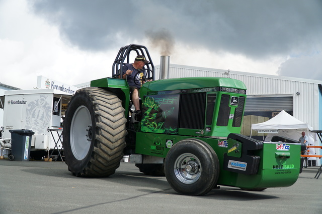 DSC06171 TRUCK MEETS AIRFIELD 2022 in ErndtebrÃ¼ck Schameder "Save the Date!" powered by www.truck-pics.eu & www.lkw-fahrer-gesucht.com