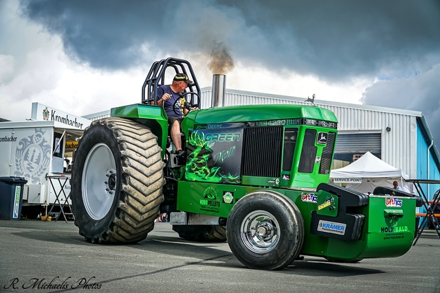 DSC06173 TRUCK MEETS AIRFIELD 2022 in ErndtebrÃ¼ck Schameder "Save the Date!" powered by www.truck-pics.eu & www.lkw-fahrer-gesucht.com