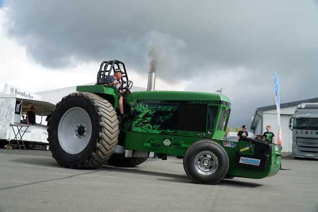 DSC06174 TRUCK MEETS AIRFIELD 2022 in ErndtebrÃ¼ck Schameder "Save the Date!" powered by www.truck-pics.eu & www.lkw-fahrer-gesucht.com