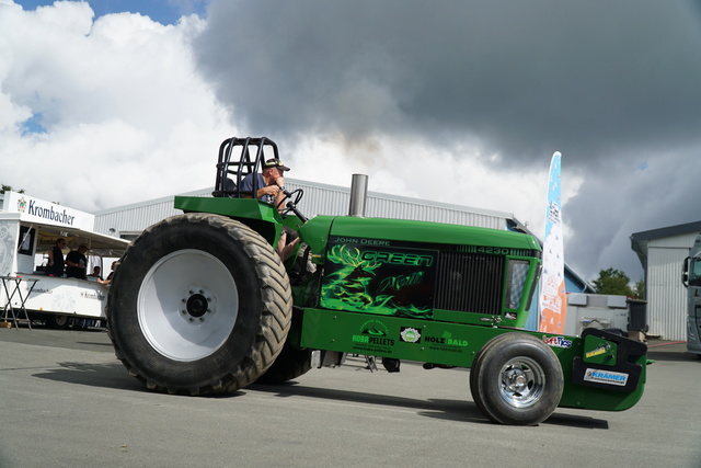 DSC06180 TRUCK MEETS AIRFIELD 2022 in ErndtebrÃ¼ck Schameder "Save the Date!" powered by www.truck-pics.eu & www.lkw-fahrer-gesucht.com