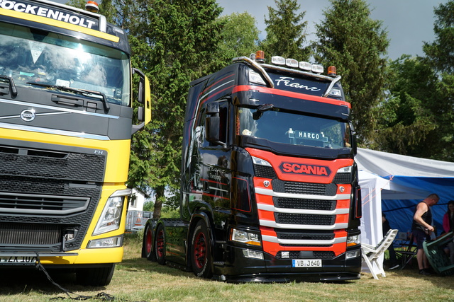 DSC06229 TRUCK MEETS AIRFIELD 2022 in ErndtebrÃ¼ck Schameder "Save the Date!" powered by www.truck-pics.eu & www.lkw-fahrer-gesucht.com