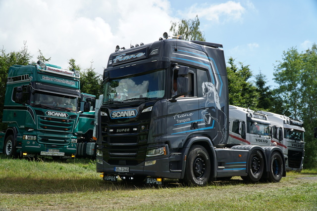 DSC06255 TRUCK MEETS AIRFIELD 2022 in ErndtebrÃ¼ck Schameder "Save the Date!" powered by www.truck-pics.eu & www.lkw-fahrer-gesucht.com