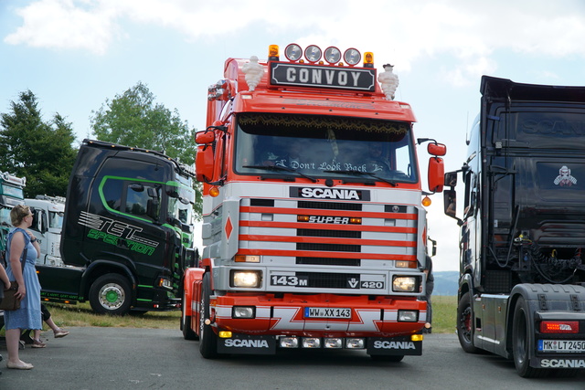 DSC06296 TRUCK MEETS AIRFIELD 2022 in ErndtebrÃ¼ck Schameder "Save the Date!" powered by www.truck-pics.eu & www.lkw-fahrer-gesucht.com