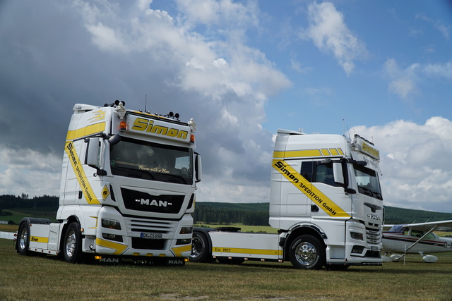 DSC06414 TRUCK MEETS AIRFIELD 2022 in ErndtebrÃ¼ck Schameder "Save the Date!" powered by www.truck-pics.eu & www.lkw-fahrer-gesucht.com