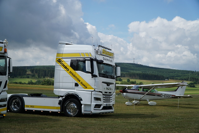 DSC06419 TRUCK MEETS AIRFIELD 2022 in ErndtebrÃ¼ck Schameder "Save the Date!" powered by www.truck-pics.eu & www.lkw-fahrer-gesucht.com