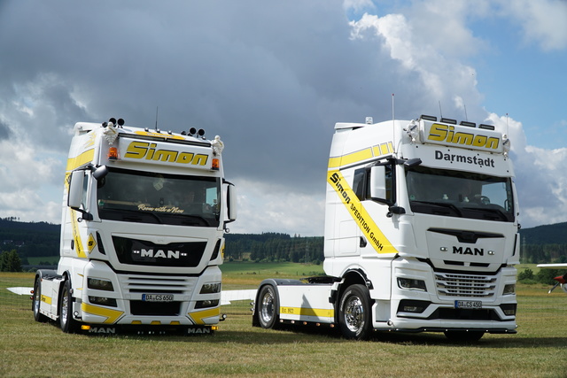 DSC06425 TRUCK MEETS AIRFIELD 2022 in ErndtebrÃ¼ck Schameder "Save the Date!" powered by www.truck-pics.eu & www.lkw-fahrer-gesucht.com