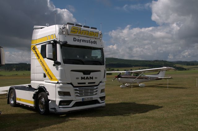  DSC5819 TRUCK MEETS AIRFIELD 2022 in ErndtebrÃ¼ck Schameder "Save the Date!" powered by www.truck-pics.eu & www.lkw-fahrer-gesucht.com