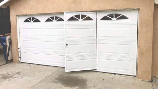 Garage Door 923 Metro Garage Door Repair LLC - Hurst