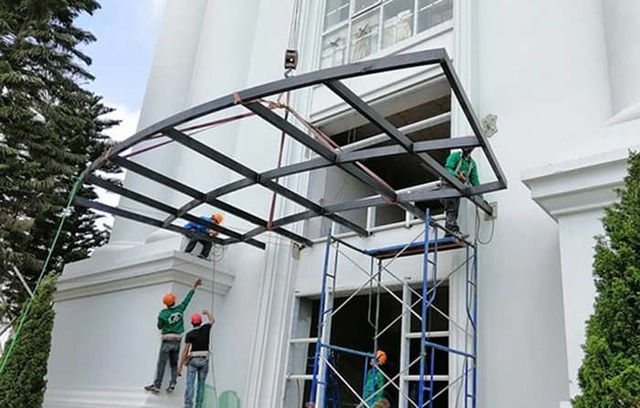 Thi-cong-mai-sanh-kinh-cuong-luc MÃ¡i kÃ­nh cÆ°á»ng lá»±c vietphapgroup