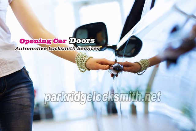 Park-Ridge-locksmith-opening-car-doors Park Ridge Locksmith