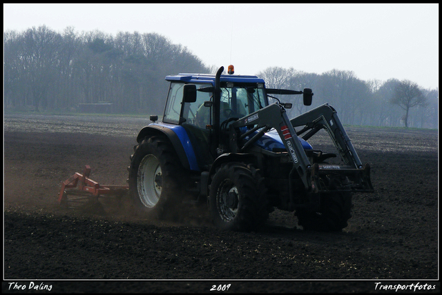 1051 2009-04-07-border Landbouwmachines