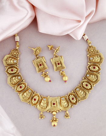 dulhan set Beautiful collection of dulhan set design online at best price by Anuradha Art Jewellery.