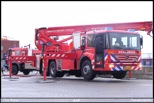 1155 2009-04-08-border Brandweer 