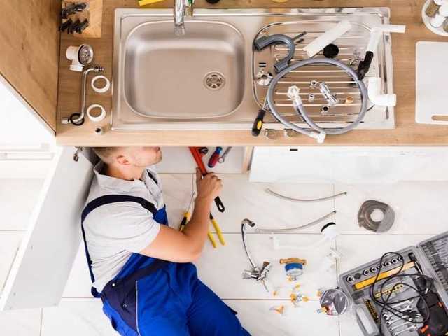 a Rapid Rooter Plumbing Service