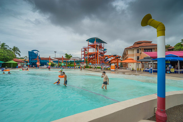 Wild Wild Wet Singapore Picture Box