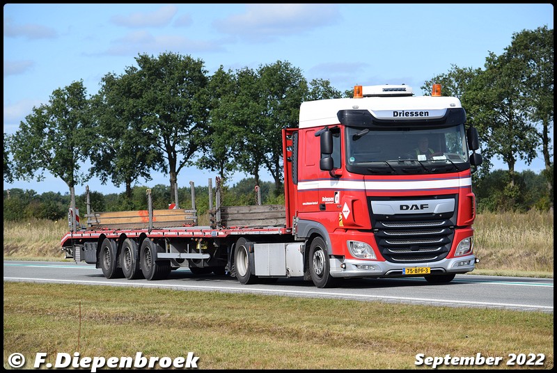 56-BLS-3 DAF 106  Driessen-BorderMaker - Rijdende auto's 2022