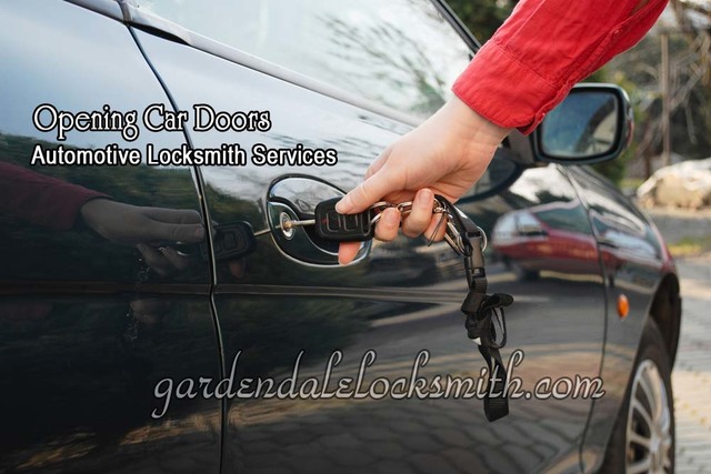 Gardendale-locksmith-opening-car-doors Gardendale Locksmith