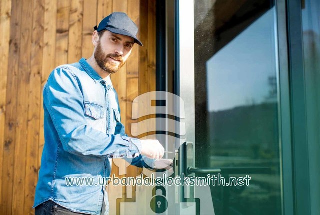 lock-change-Urbandale-locksmith Urbandale Trusted Locksmith