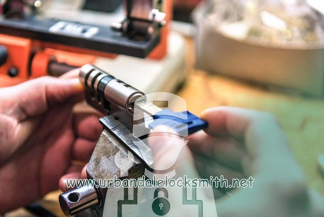 rekey-Urbandale-locksmith Urbandale Trusted Locksmith