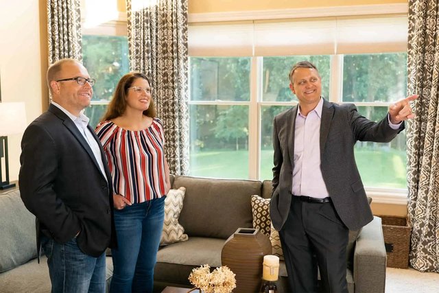 Real Estate Agent   http://www.jeffdill Picture Box